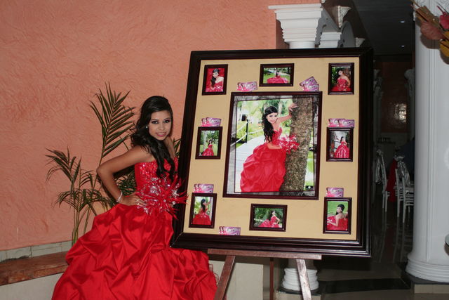 CABALLETE DE 8 EXPOSICIONES